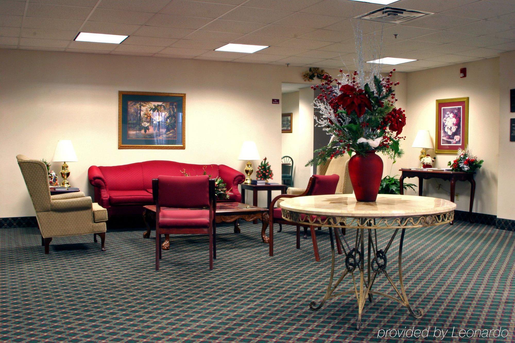 Collins Inn & Suites Интериор снимка